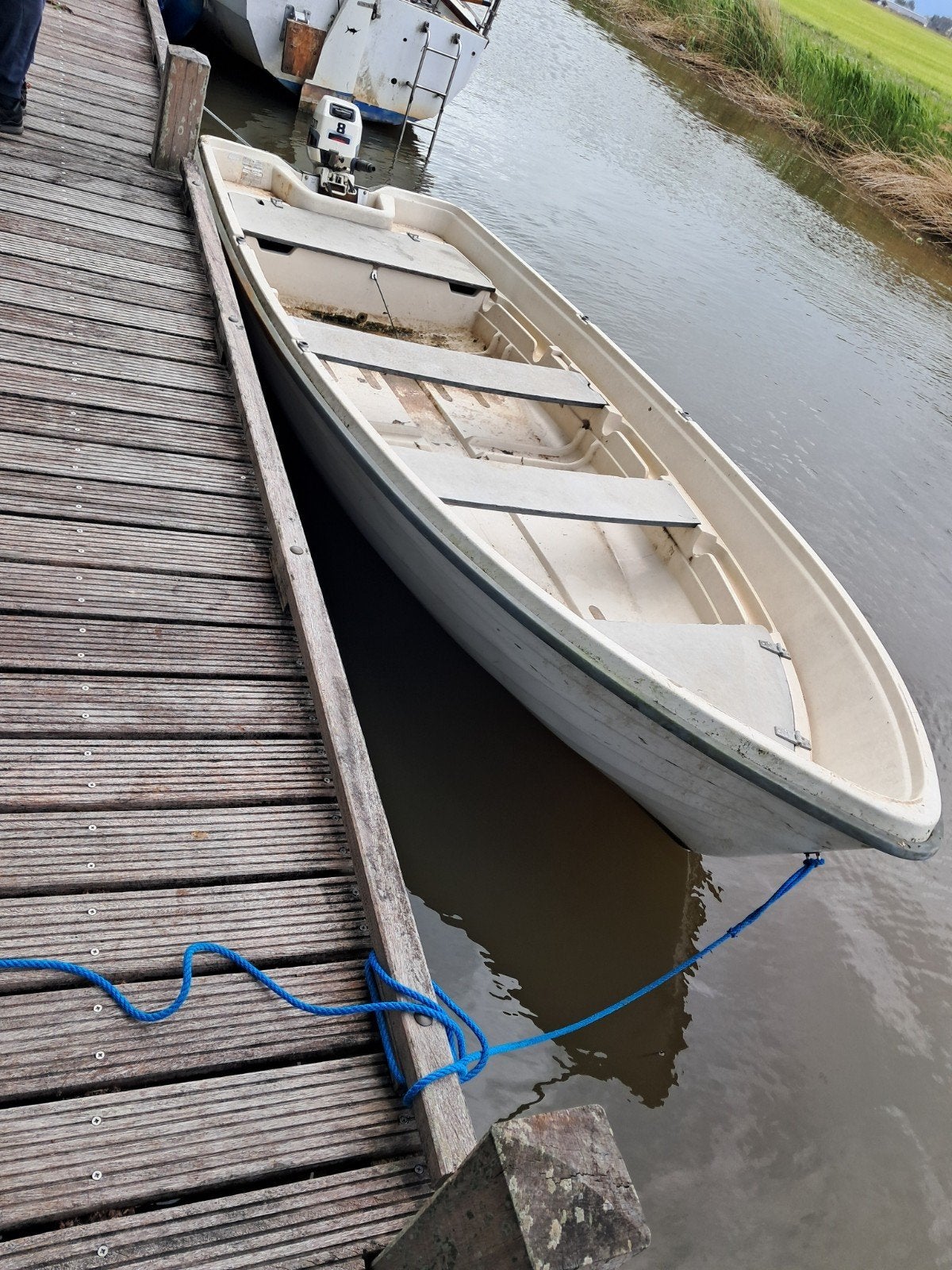 Terhi 440 boot met een Johnson 8pk buitenboordmotor (2-takt), Ophalen, Gebruikt