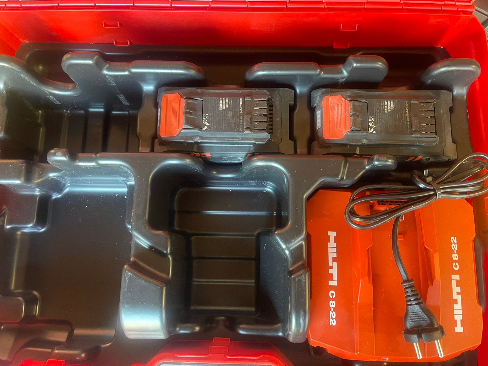 Hilti nuron accu set 22 v /255 snellader, Ophalen, Zo goed als nieuw