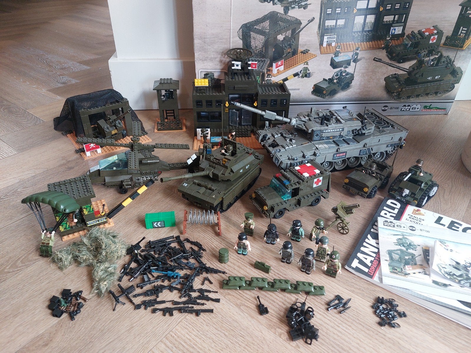 Grote leger/militaire bouwset (Lego) – Sluban & Tank World, Ophalen of Verzenden