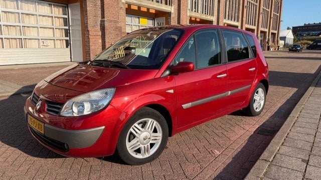 Renault Scénic 1.6 16V 83KW Autbas Euro3 2004 Rood, Voorwielaandrijving, 4 cilinders, Leder en Stof, 113 pk