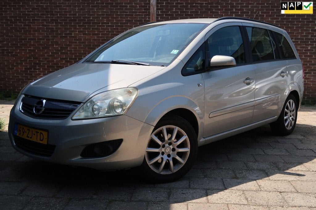 Opel Zafira 1.6 Temptation *Rijklaarprijs *2e eigenaar *7per, Auto's, Opel, Voorwielaandrijving, Stof, Gebruikt, Zwart