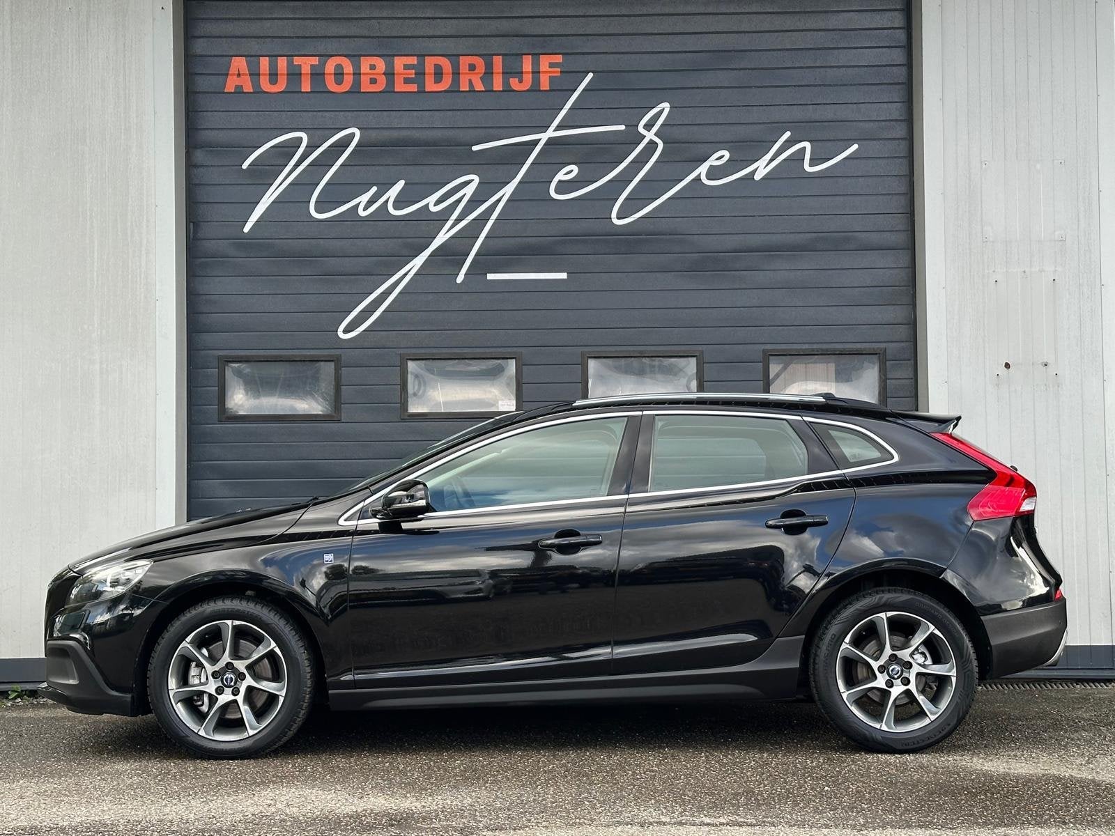 Volvo V40 Cross Country 2.0 T3 Ocean Race/Leer/Xenon/Trekhaa, Voorwielaandrijving, Gebruikt, Euro 6, 4 cilinders