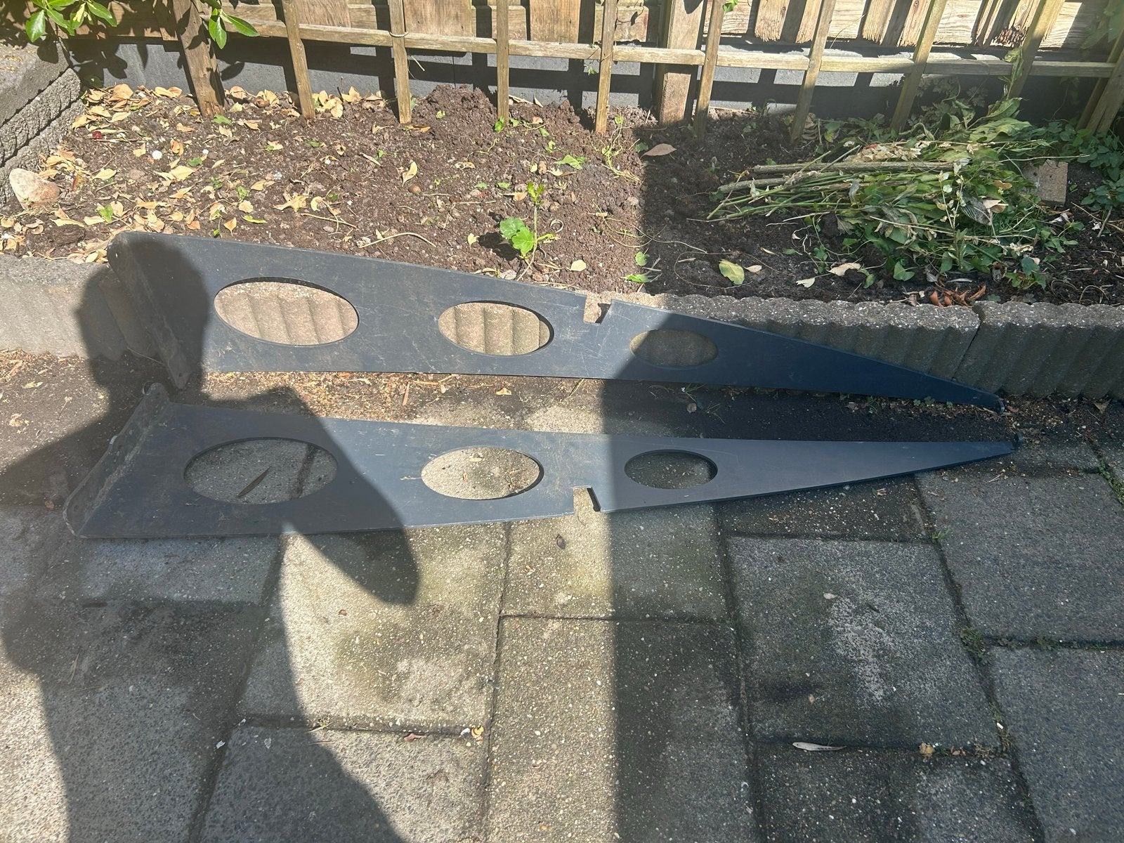 Zware metalen beugels, Ophalen