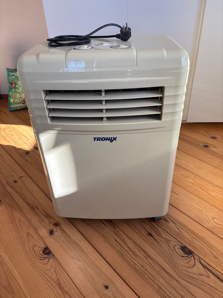 Mobiele airco met slang naar buiten - Tronix, Witgoed en Apparatuur, Airco's, Gebruikt, Minder dan 60 m³, 3 snelheden of meer