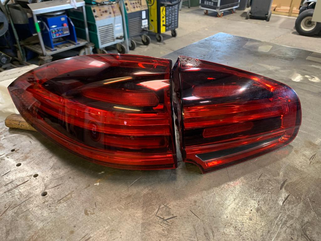 Achterlicht links porsche E2 ll, Ophalen, Porsche