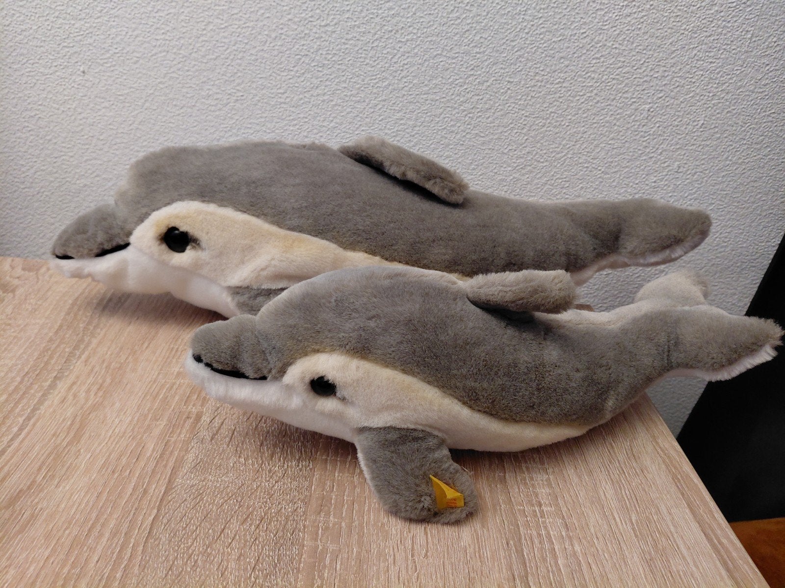 2 Steiff dolfijnen - 50cm en 35cm - met piepje, Ophalen of Verzenden
