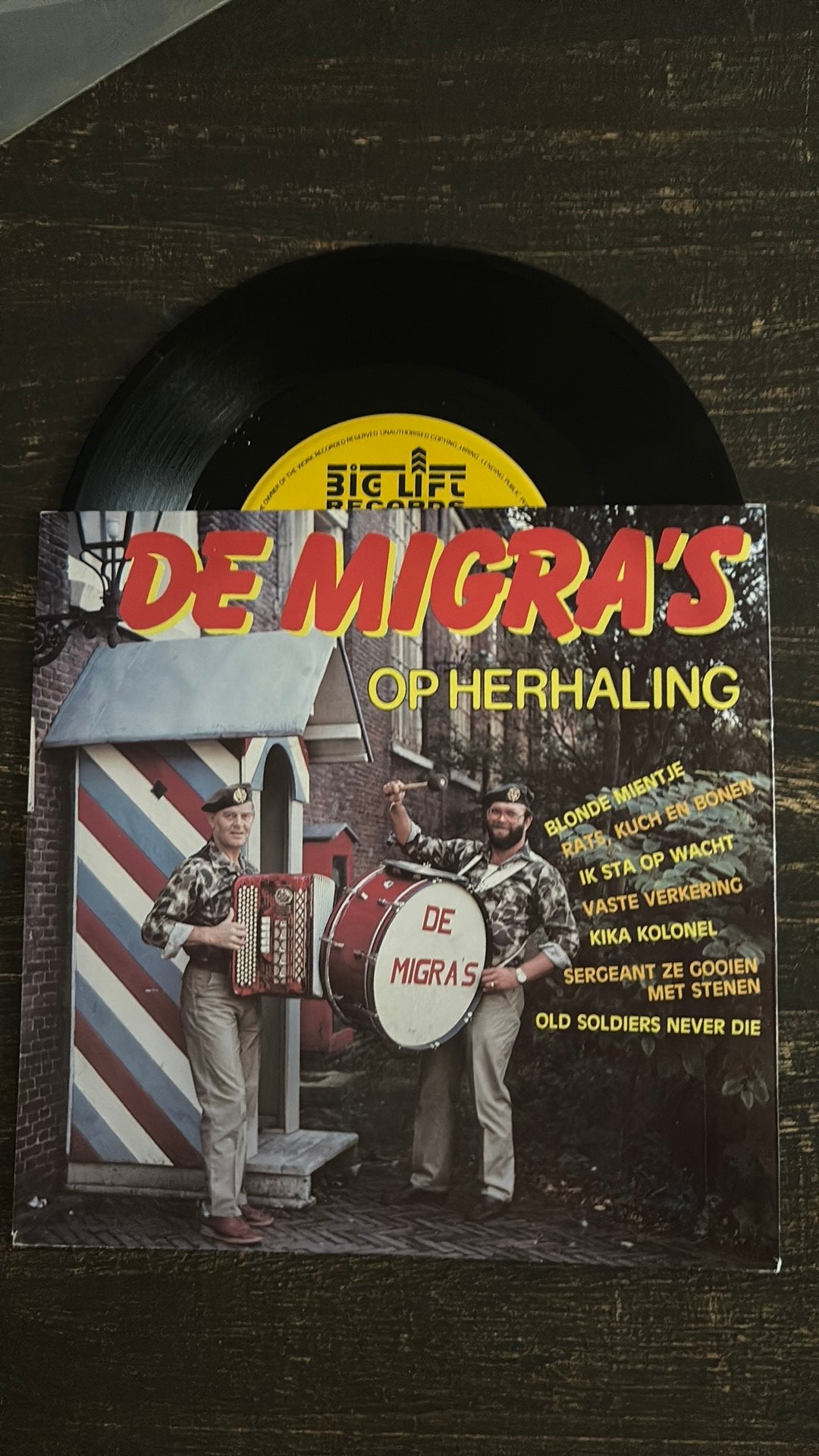 De Migra’s op herhaling, Ophalen of Verzenden, Zo goed als nieuw, Nederlandstalig