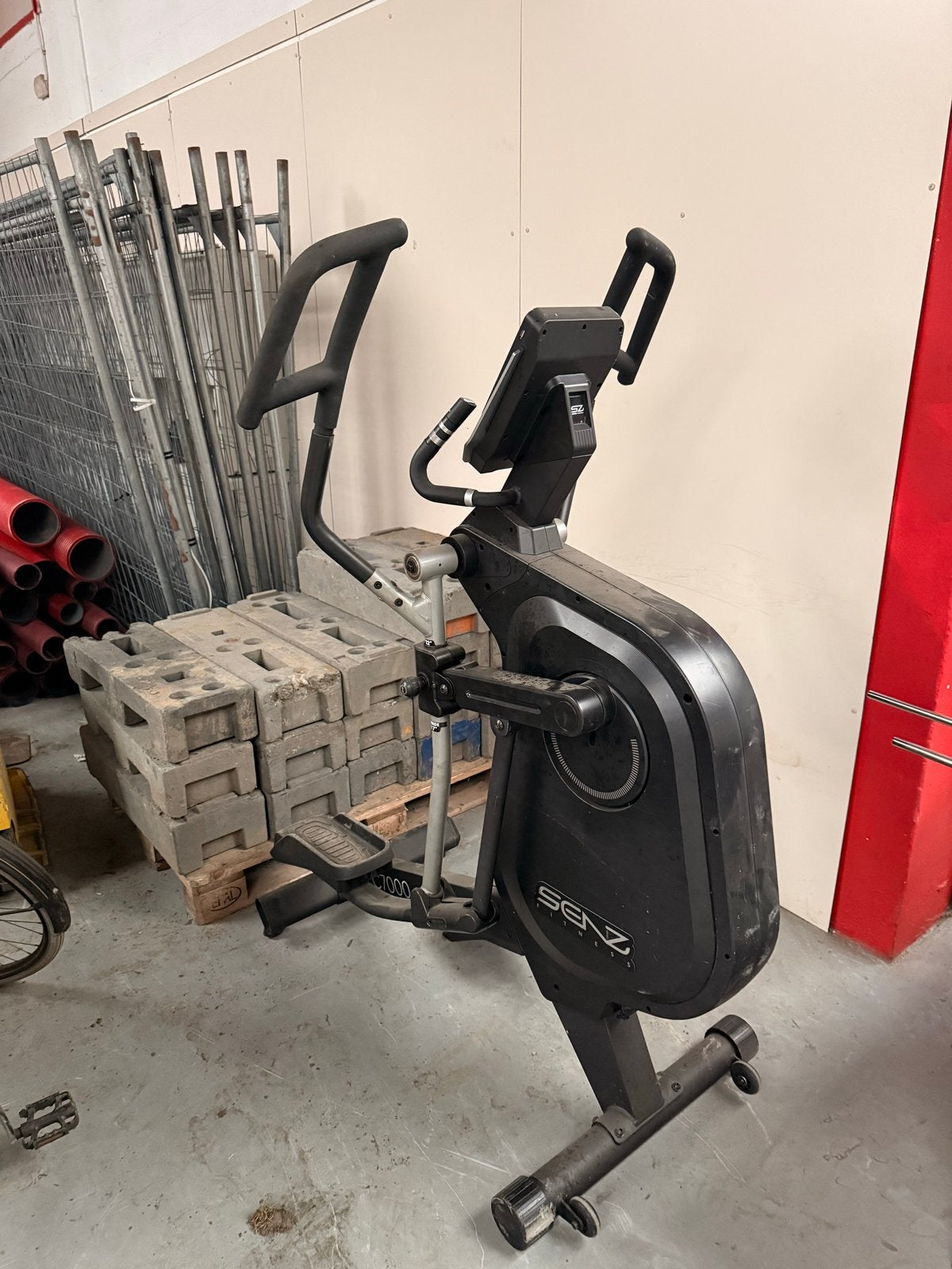 Crosstrainer in goede staat - ideaal voor thuis fitness, Sport en Fitness, Fitnessapparatuur, Gebruikt, Crosstrainer, Armen, Metaal