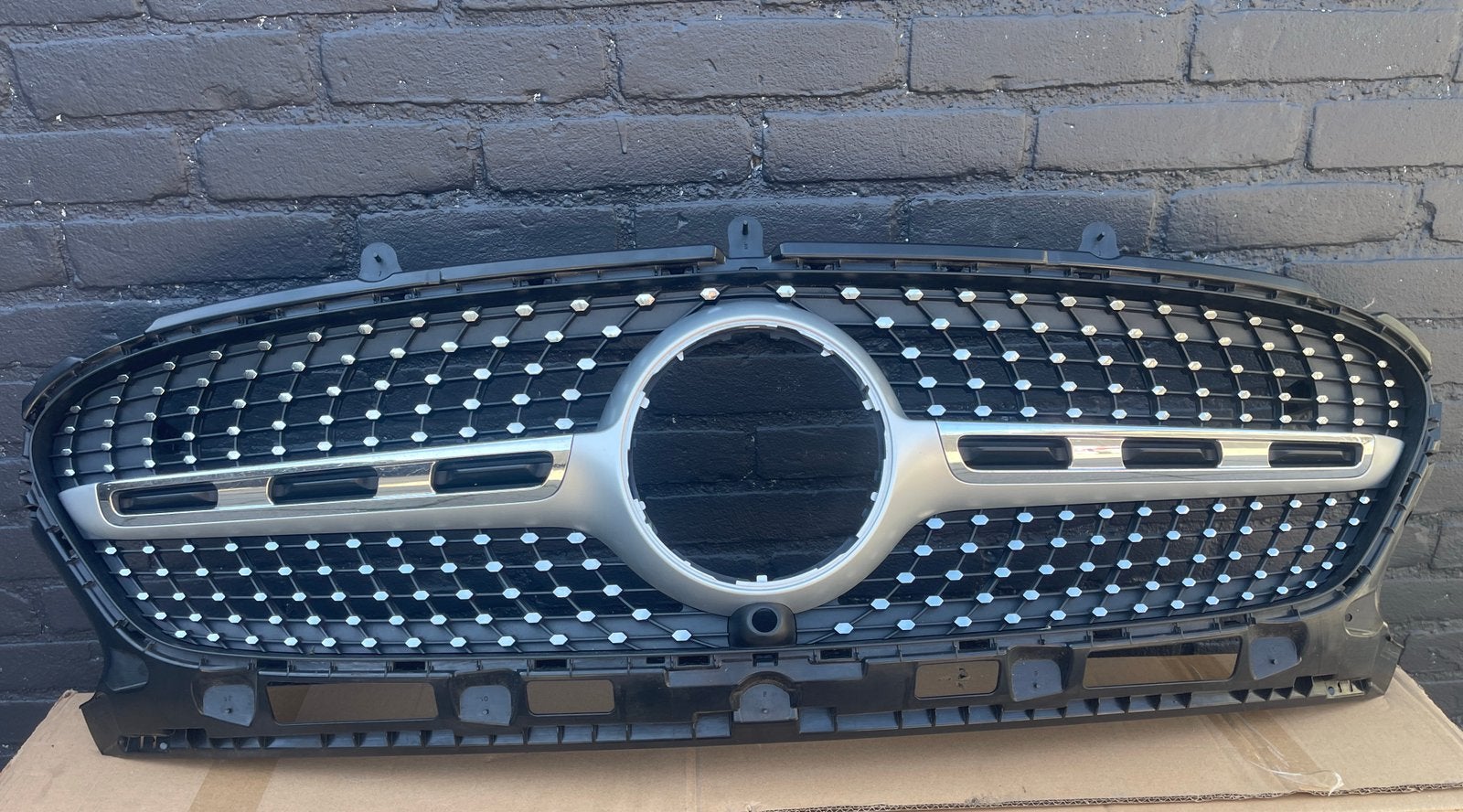 MERCEDES GLA H247 AMG GRILL ORIGINEEL, Ophalen of Verzenden, Mercedes-Benz, Motorkap