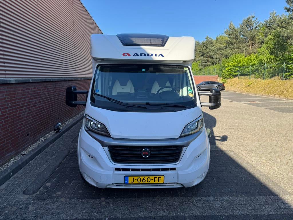 Camper Adria Matrix M 670 SL 34000 Km!!!, Caravans en Kamperen, Campers, Buscamper of Camperbus, Ringverwarming, Fiat, 7 tot 8 meter