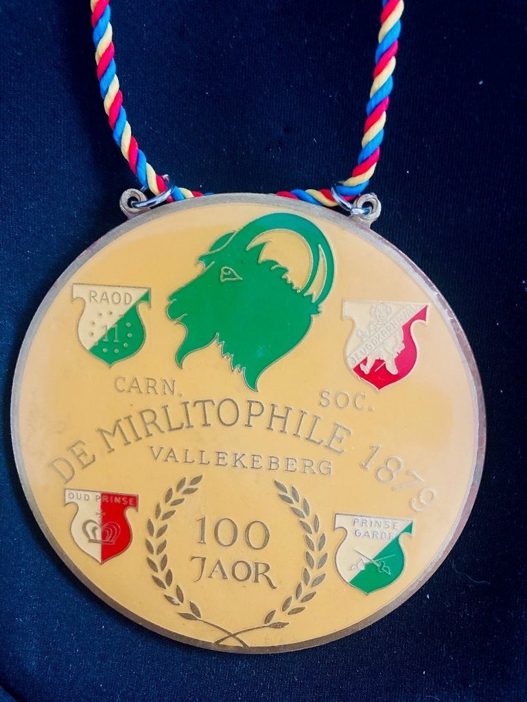 Carnaval onderscheiding CV de Mirlitophile Vallekeberg, Ophalen of Verzenden, Overige materialen, Nederland