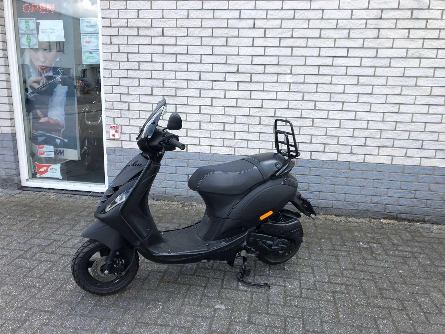 LEUKE PIAGGIO ZIP SP 45KM BROM 4-T MAT ZWART BJ2018 9000KM, PIAGGIO, Onbekend, Onbekend