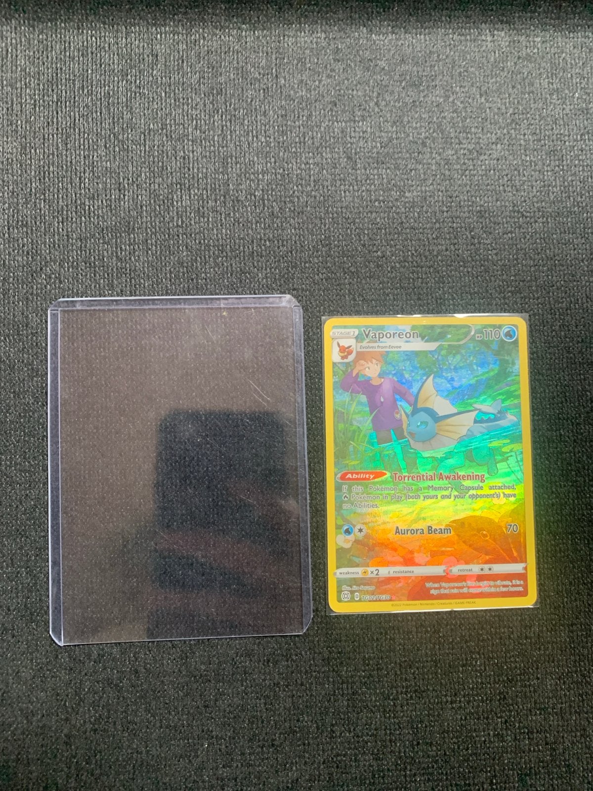 Vaporeon V Full Art Pokémon Kaart (Brilliant Stars), Hobby en Vrije tijd, Verzamelkaartspellen | Pokémon, Zo goed als nieuw, Losse kaart