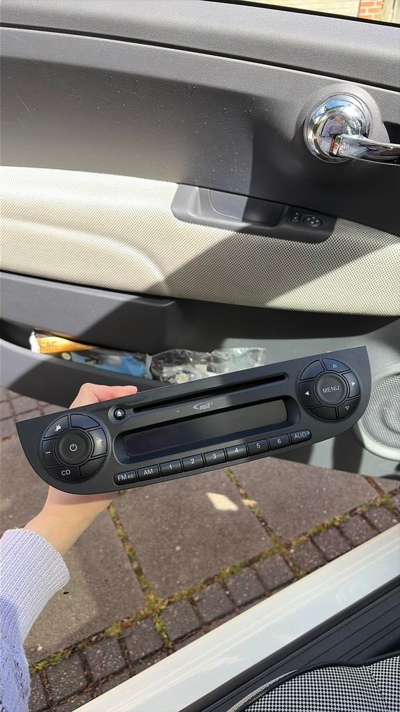 Fiat 500 Originele radio 2011, Auto-onderdelen, Ophalen of Verzenden, Gebruikt, Fiat