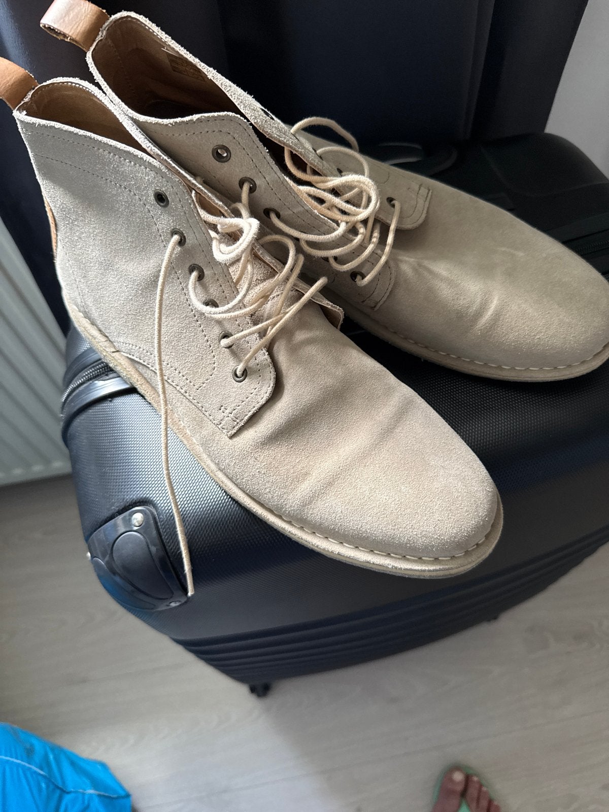 ASOS suède desert boots - beige, Ophalen of Verzenden, Gedragen, Overige kleuren, Boots