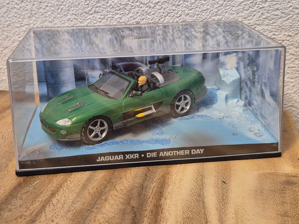 James Bond 007: Jaguar XKR - Die another day, Hobby en Vrije tijd, Overige merken, Ophalen of Verzenden, Zo goed als nieuw, James Bond