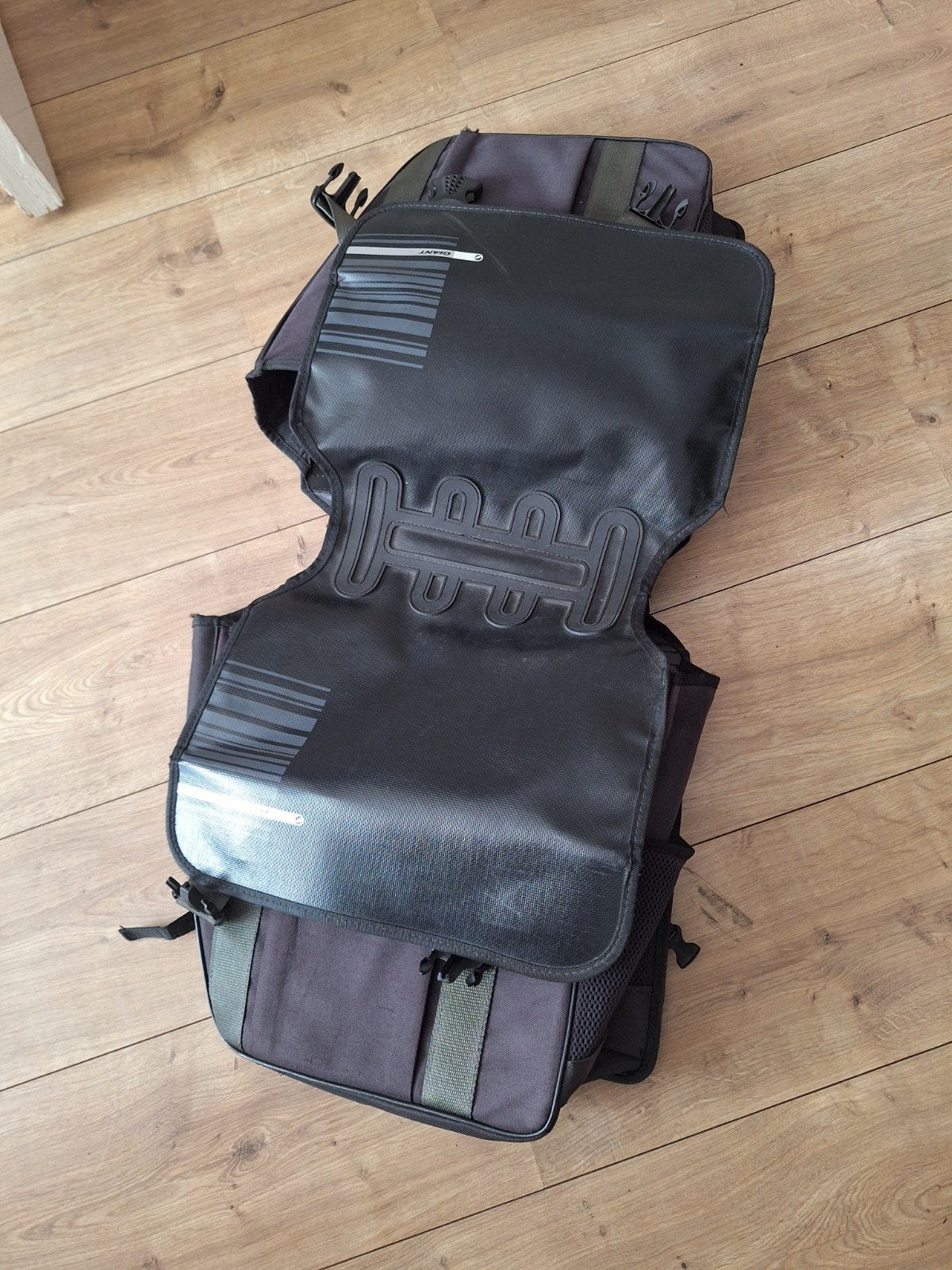 Giant elektrische fiets tas twist ziet er goed uit

Goed voo, Ophalen of Verzenden
