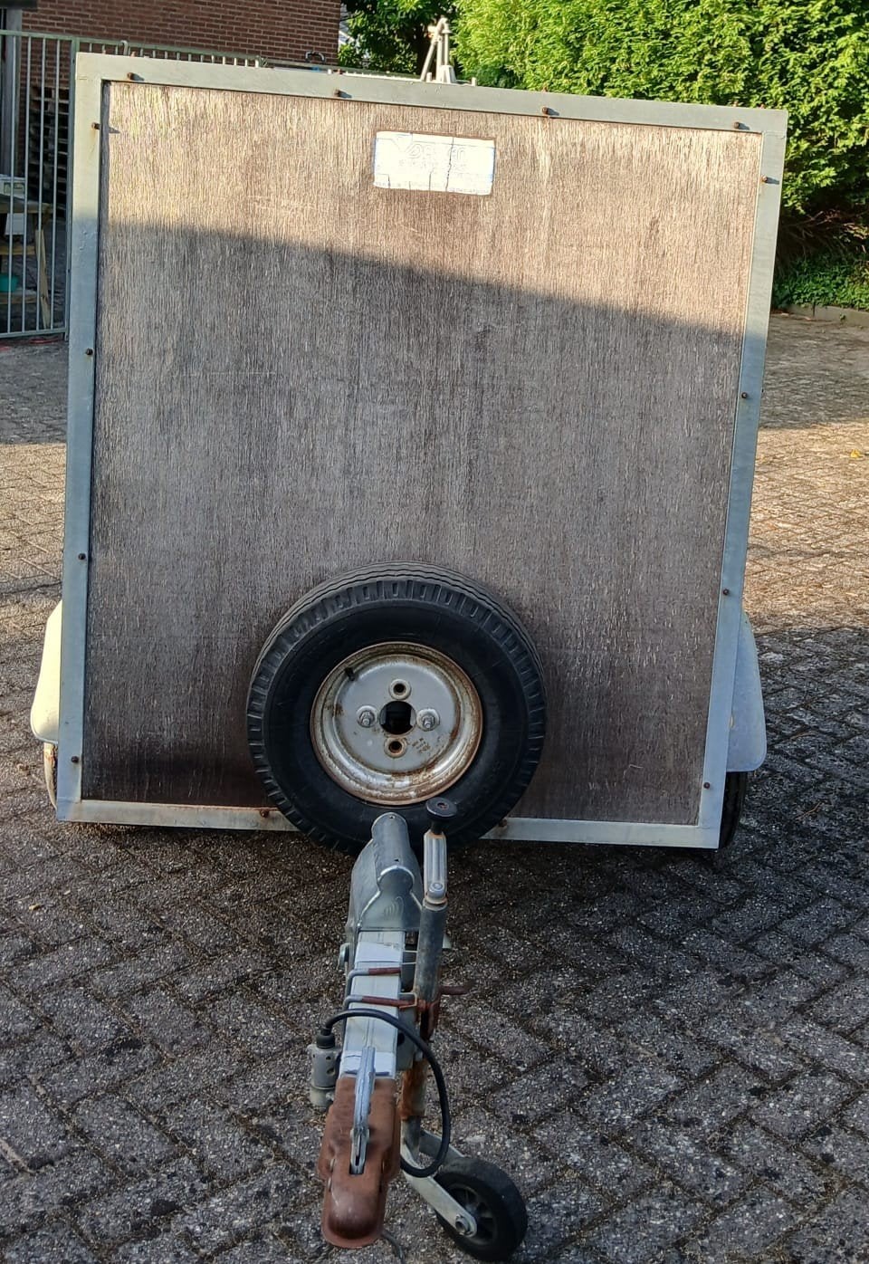Gebruikte gesloten aanhangwagen, Ophalen, Gebruikt