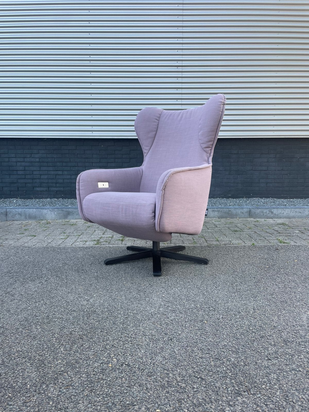 Elektrische paarse / lila relax fauteuil van Libelle op accu, Huis en Inrichting, Fauteuils, Ophalen, Minder dan 75 cm, 50 tot 75 cm