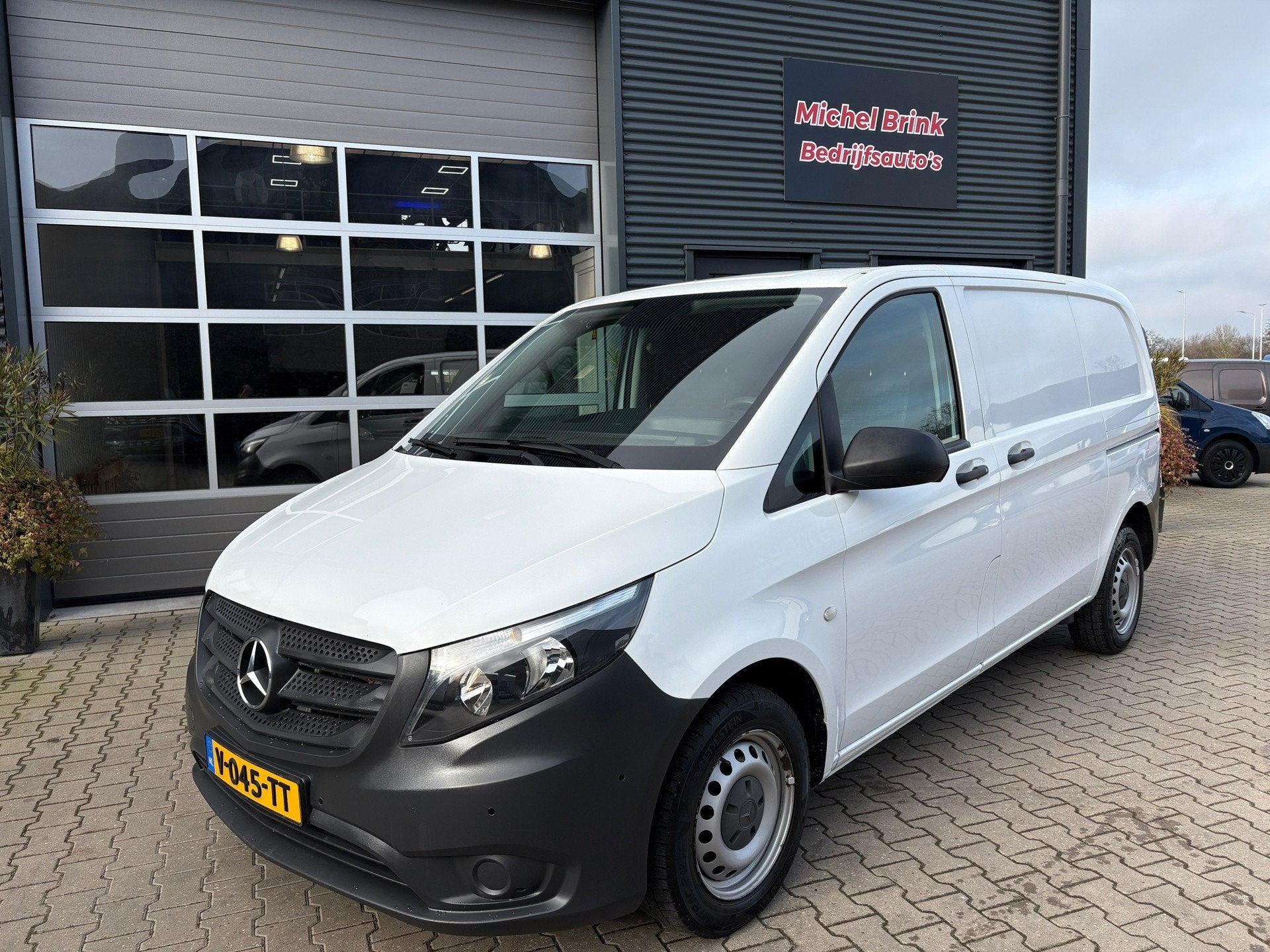 Mercedes-Benz Vito 111 CDI Airco Navigatie, Auto's, Voorwielaandrijving, Stof, Gebruikt, 4 cilinders