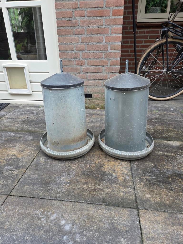 Voersilo 2 stuks, Ophalen of Verzenden, Overige typen