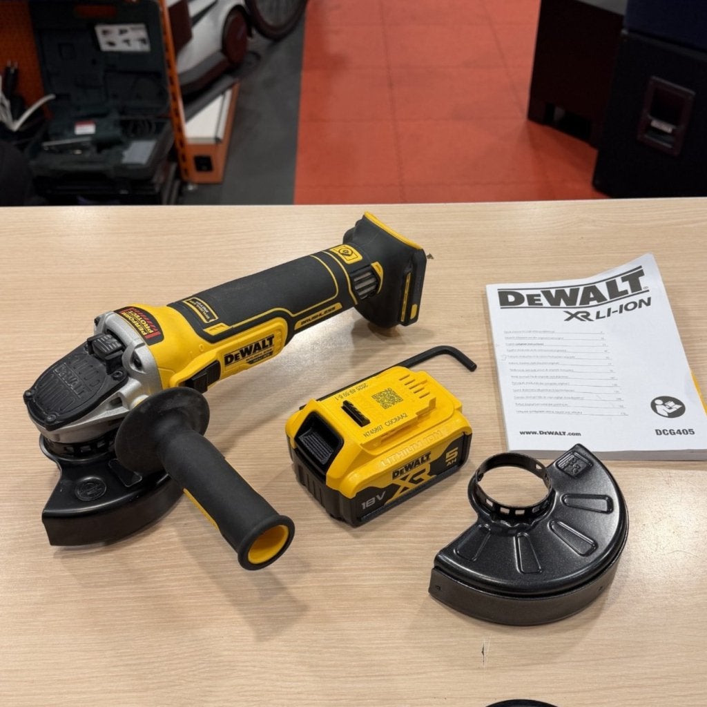 Dewalt DCG405 Haakse slijper met 18V 5Ah accu als nieuw, Dewalt, Zo goed als nieuw, Support@dewalt.com, 701 E. Joppa Road
Towson, MD 21286
USA