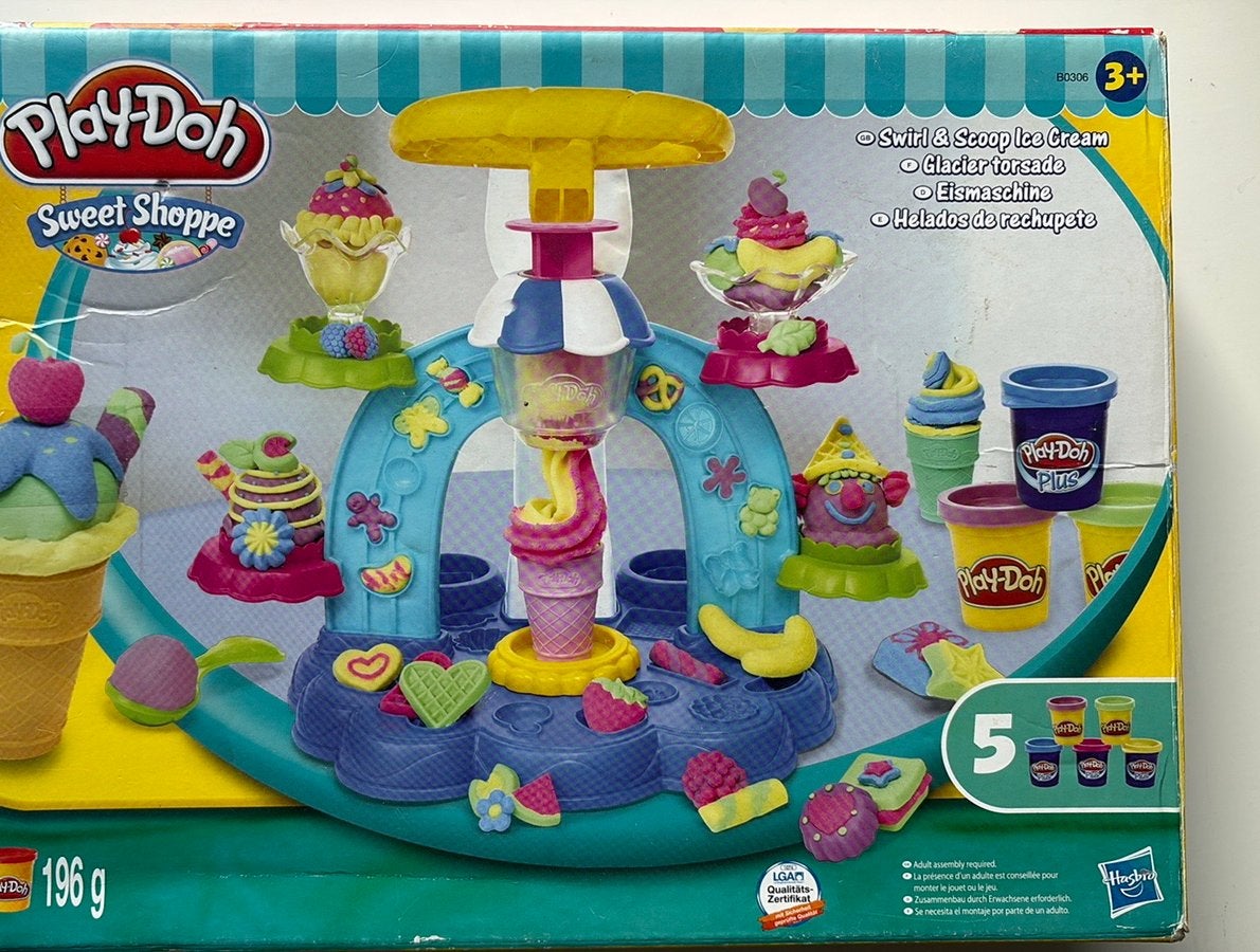 Play doh swirl en scoop ijsjesmaker, Ophalen of Verzenden, Zo goed als nieuw