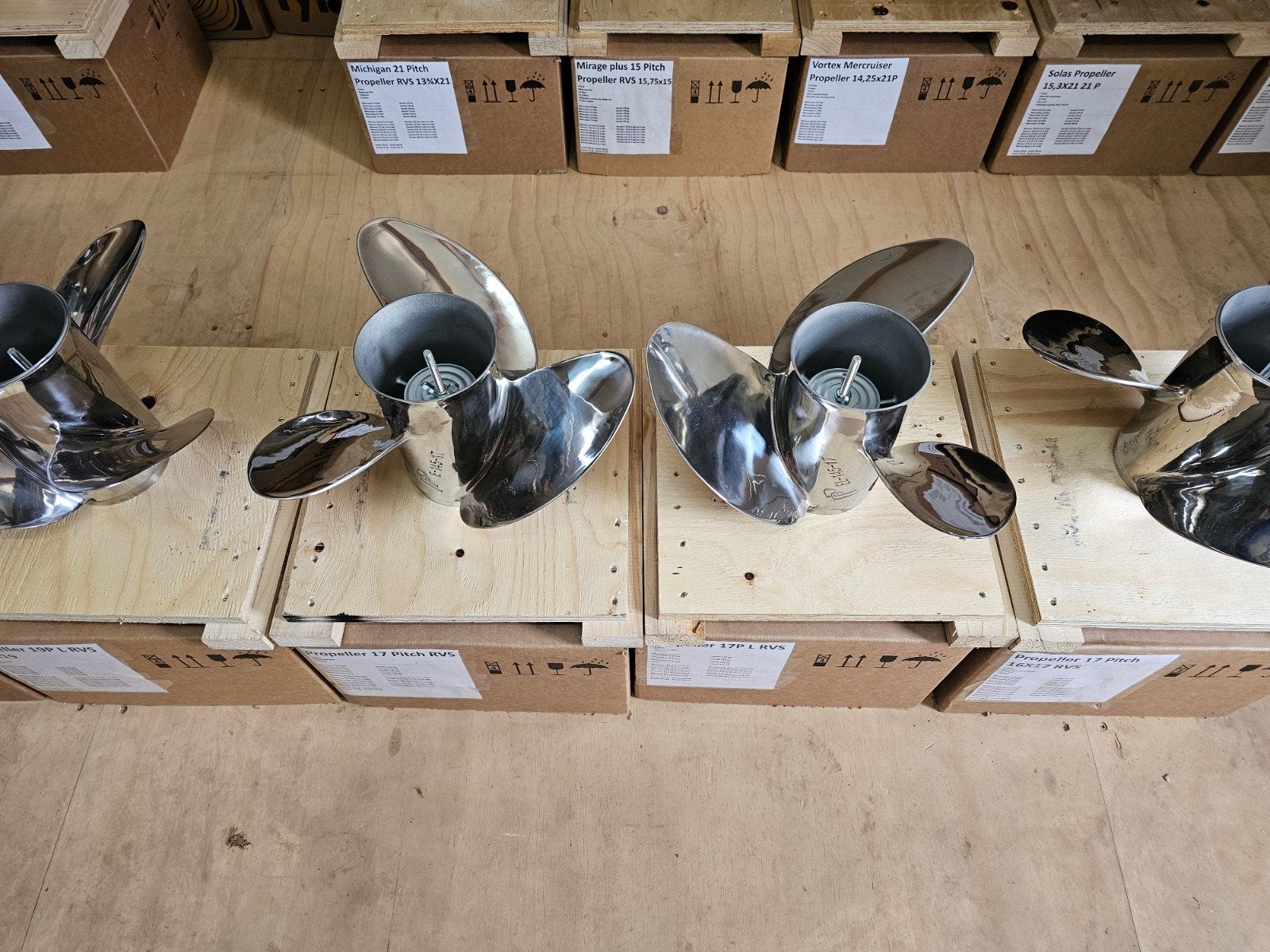 set counter rotating propellers LH RH 17 en 19 Pitch, Ophalen of Verzenden, Nieuw