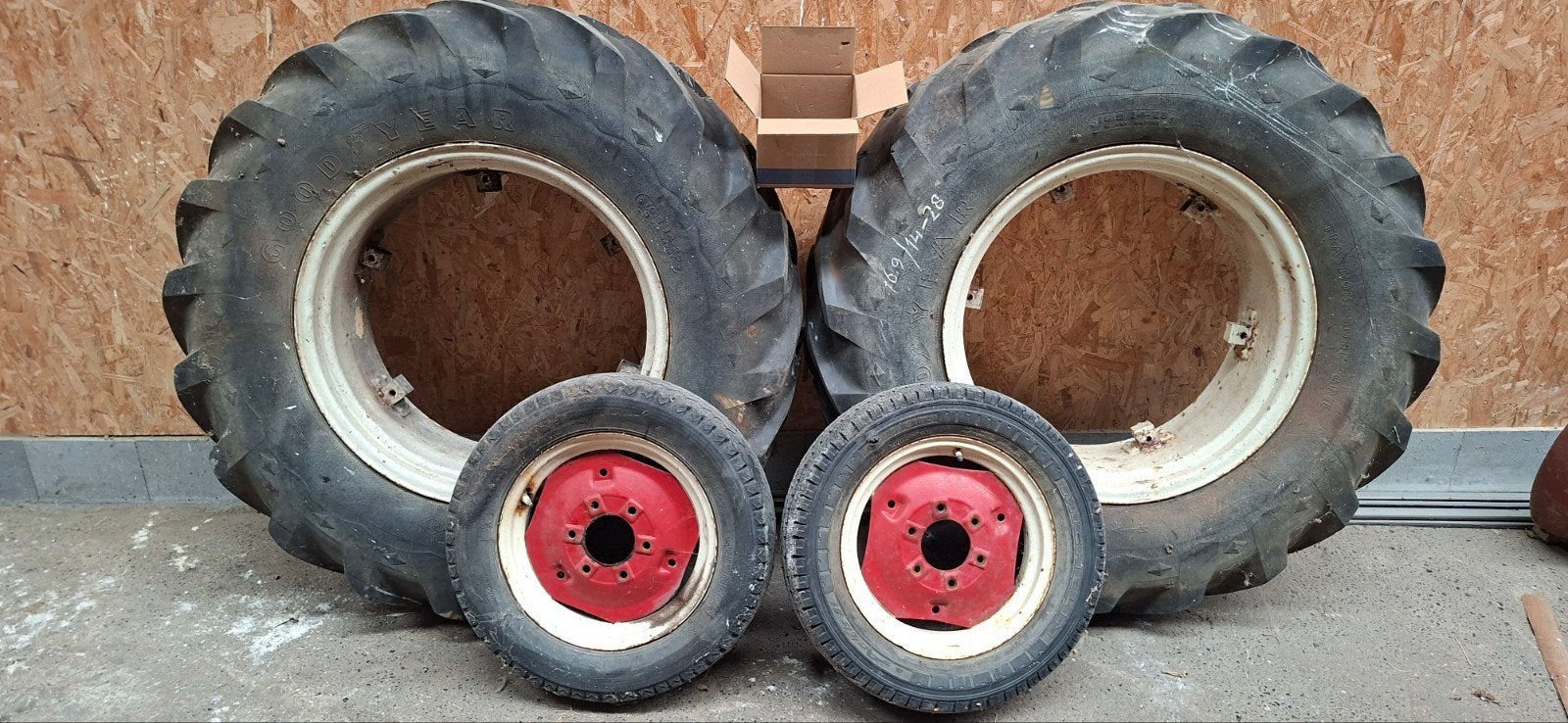 goodyear trekkerband met velg, Ophalen, Gebruikt