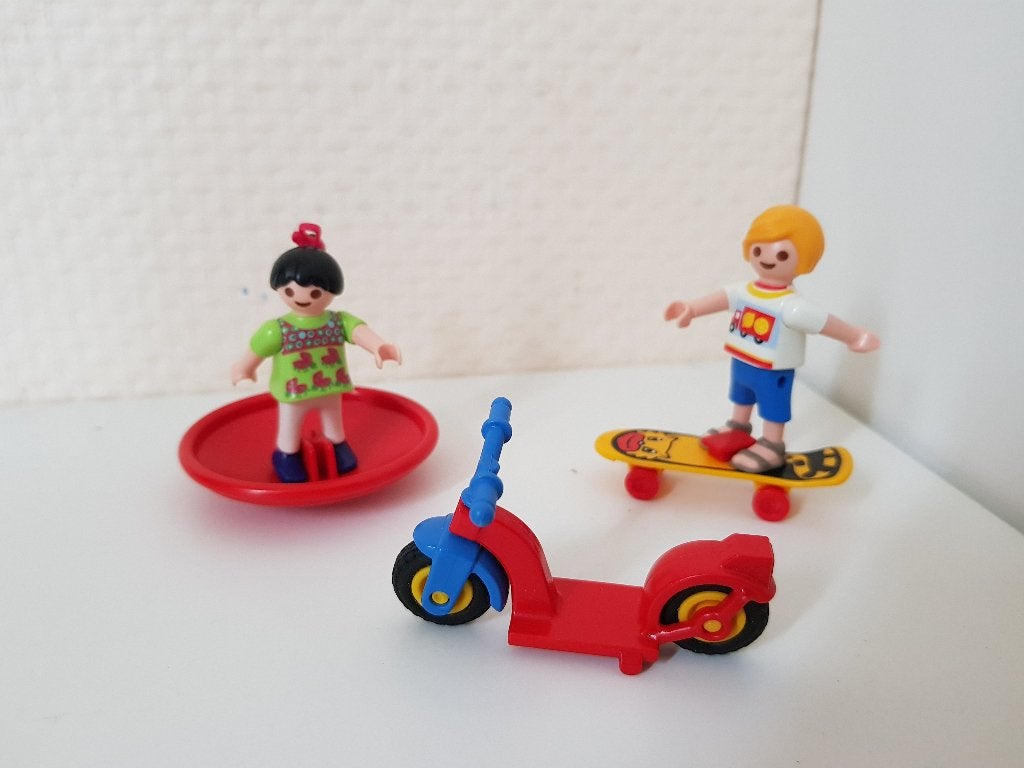 Playmobil 4764 spelende kinderen met buiten speelgoed, Ophalen of Verzenden, Gebruikt