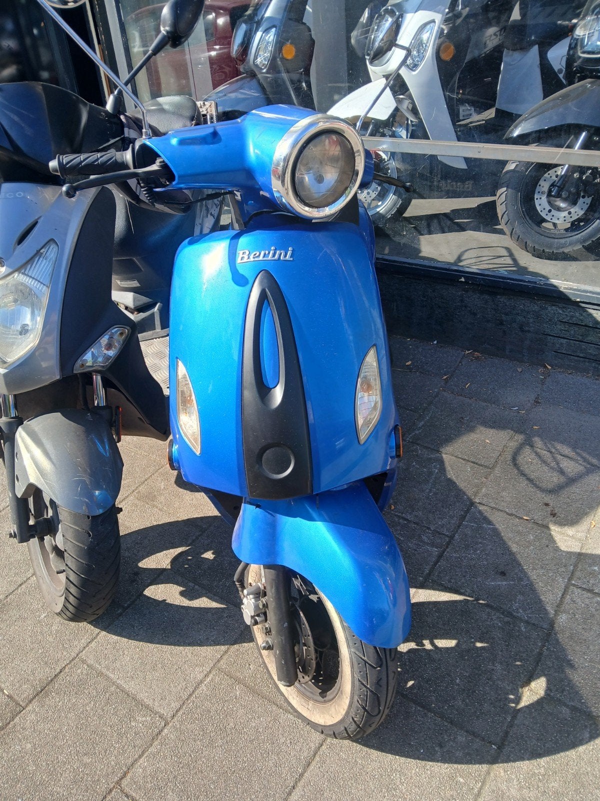Zeer fijne Berini scooter - Rijklaar en goed onderhouden!, Fietsen en Brommers, Snorfietsen en Snorscooters, Ophalen of Verzenden