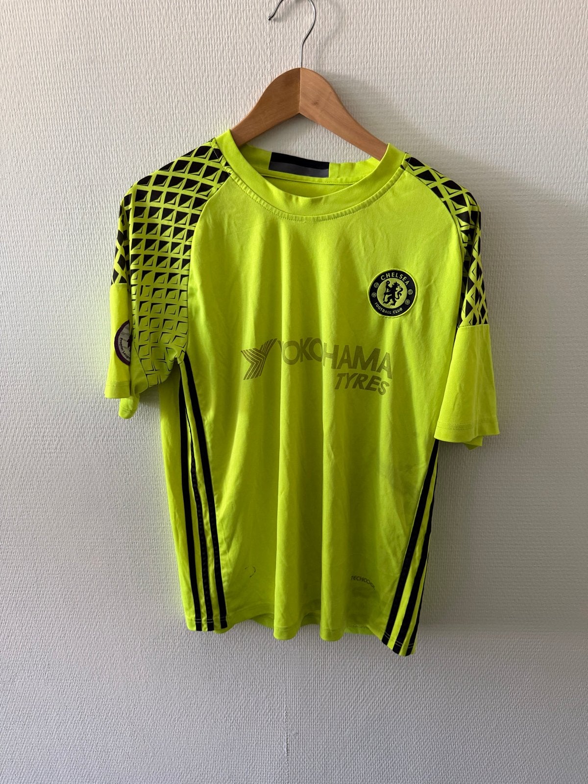Chelsea FC keepershirt - Maat L - Zo goed als nieuw, Maat 52/54 (L), Verzenden, Geel, Zo goed als nieuw