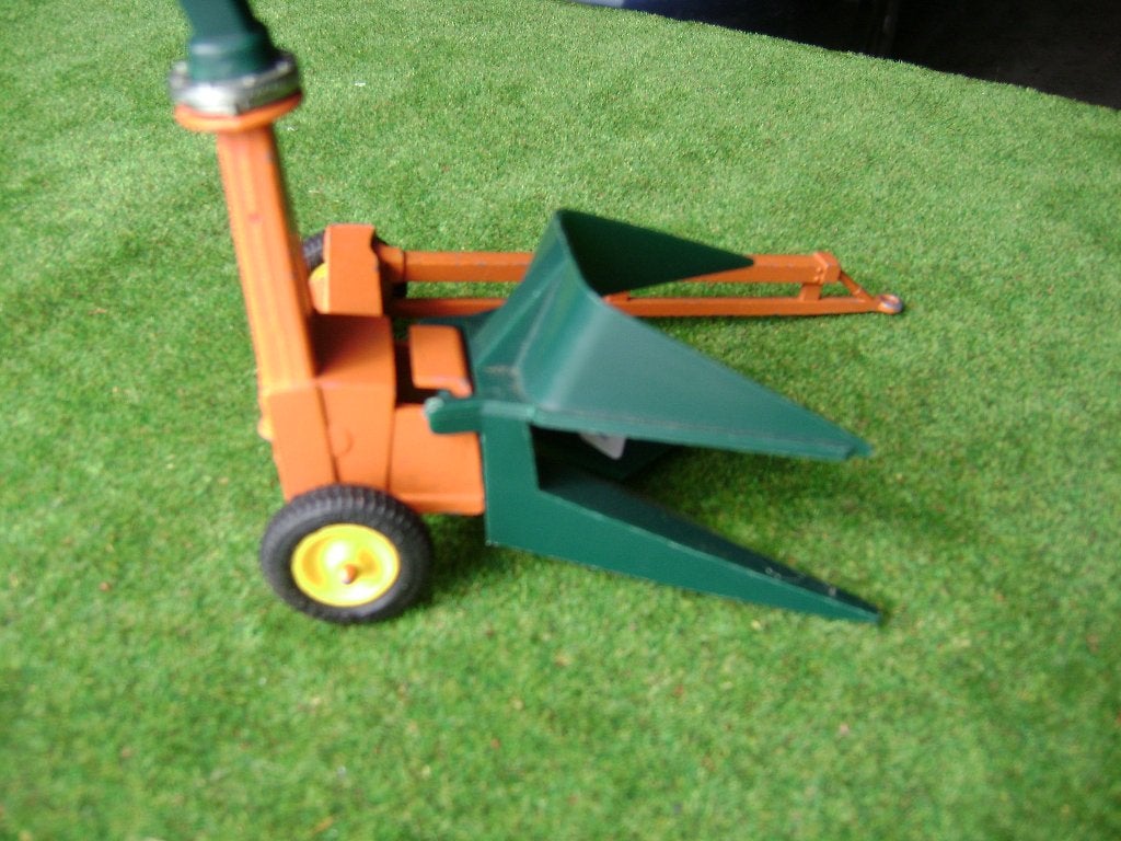 1-rijige getrokken hakselaar van Britains nr. 9542, Hobby en Vrije tijd, Ophalen of Verzenden, Zo goed als nieuw, Tractor of Landbouw