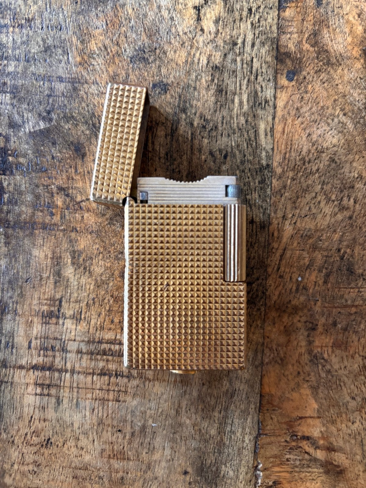 S.T. Dupont Vergulde Aansteker - Vintage en Elegant, Ophalen of Verzenden, Gebruikt, Aansteker