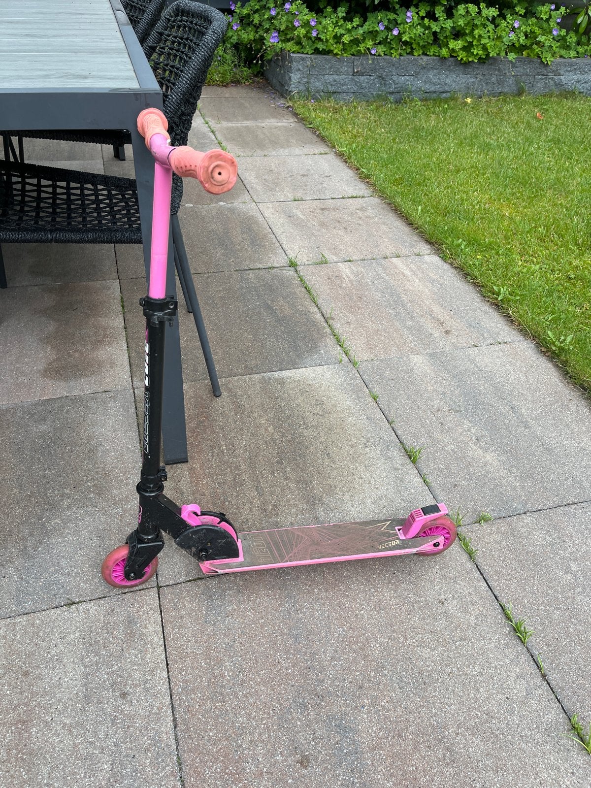 Roze Neon step voor kinderen, Fietsen en Brommers, Steps, Ophalen, Gebruikt, Gewone step