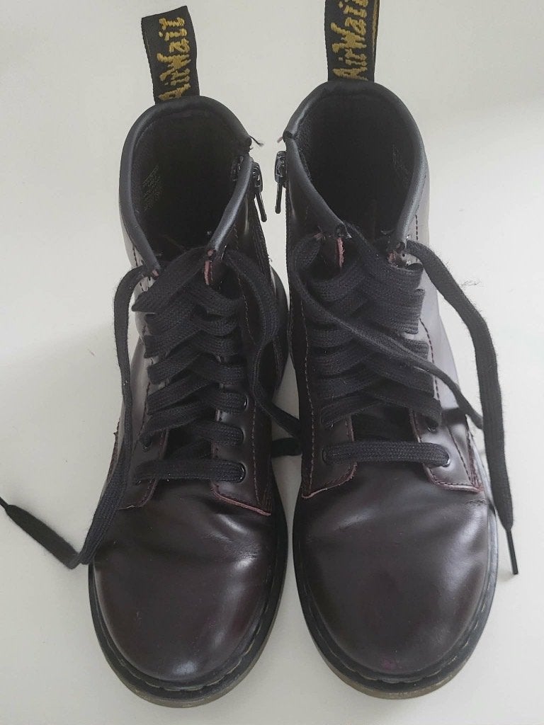 Dr. Martens schoenen mt 33 aubergine, Kinderen en Baby's, Kinderkleding | Schoenen en Sokken, Ophalen, Gebruikt, Meisje, Schoenen