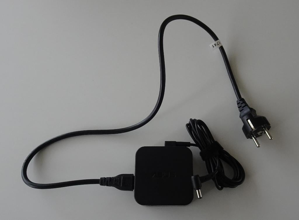 ASUS PA-1650-48 Oplader / Adapter, Ophalen, Zo goed als nieuw