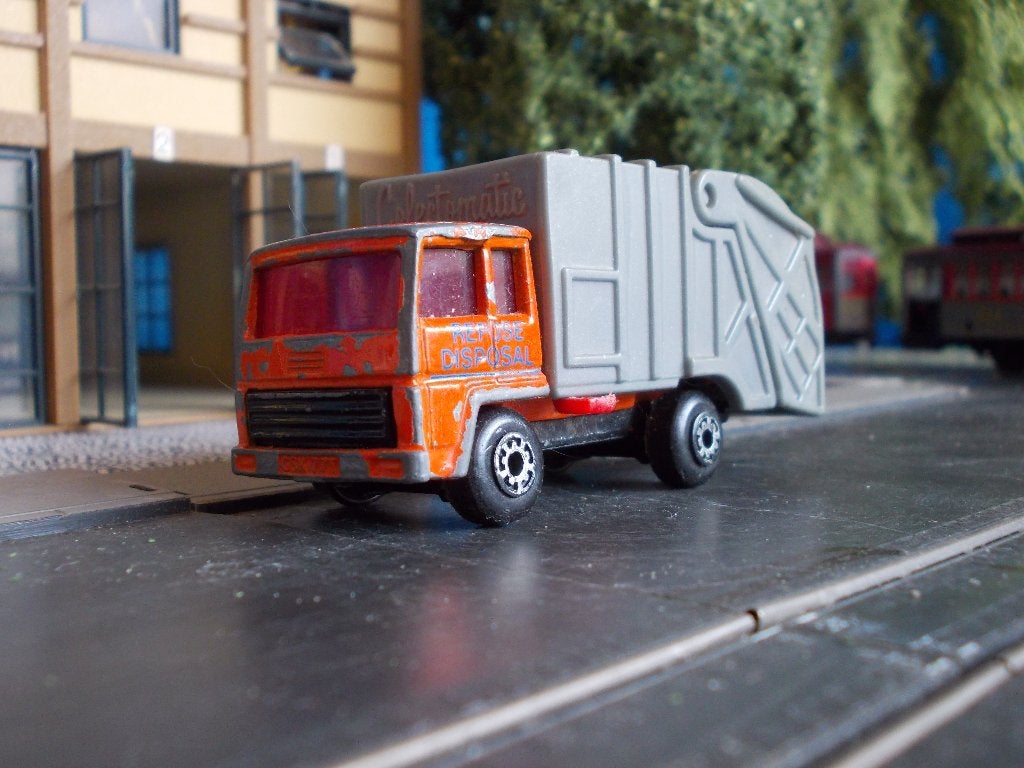 1/86 Ford Refuse Truck Vuilniswagen Matchbox 36 oranje/grijs, Ophalen of Verzenden, Gebruikt, Auto