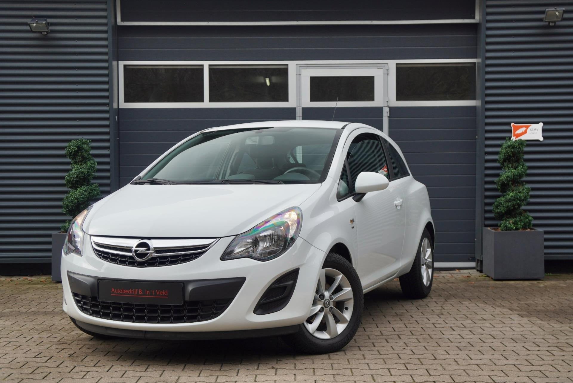 Opel Corsa 1.2-16V Energy LEDER AUX CRUISE AIRCO, Auto's, 86 pk, Gebruikt, Zwart, 4 cilinders