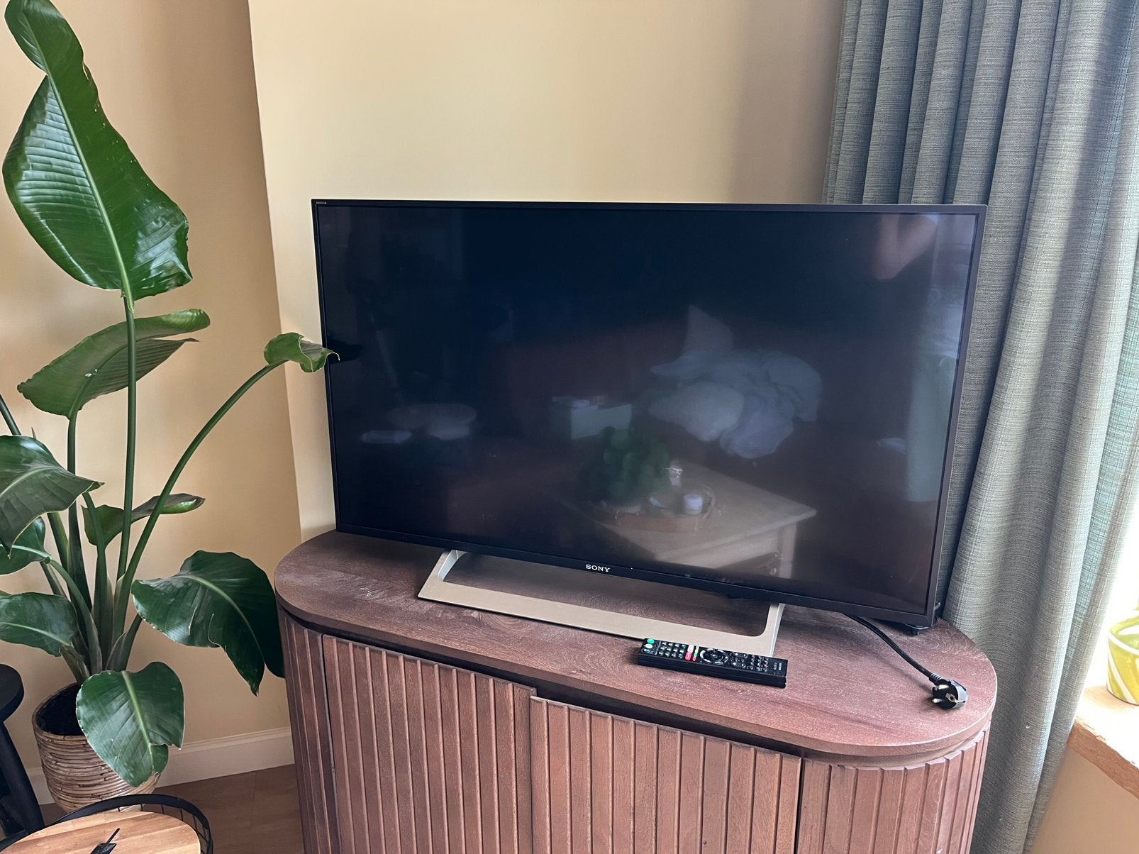 Sony bravia 43 inch / krijgt geen stroom / voor de handige, Ophalen, 50 Hz, Smart TV, Niet werkend