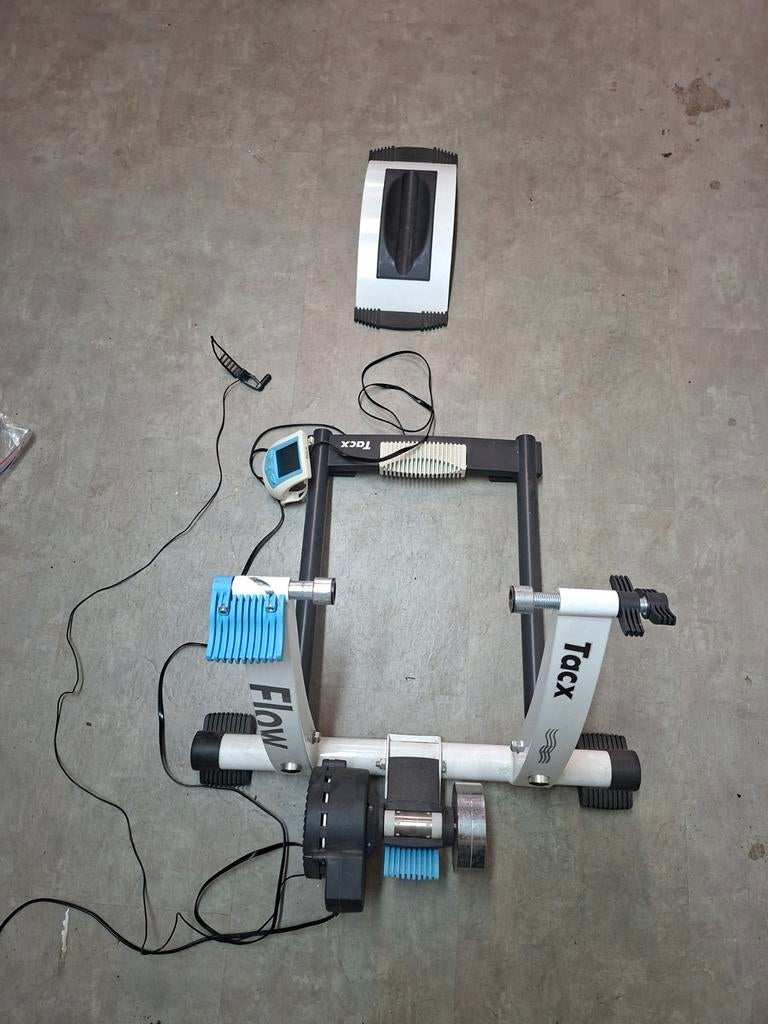 Tacx Flow Smart Trainer - Indoor Fietsen, Sport en Fitness, Wielrennen, Ophalen, Gebruikt, Overige typen