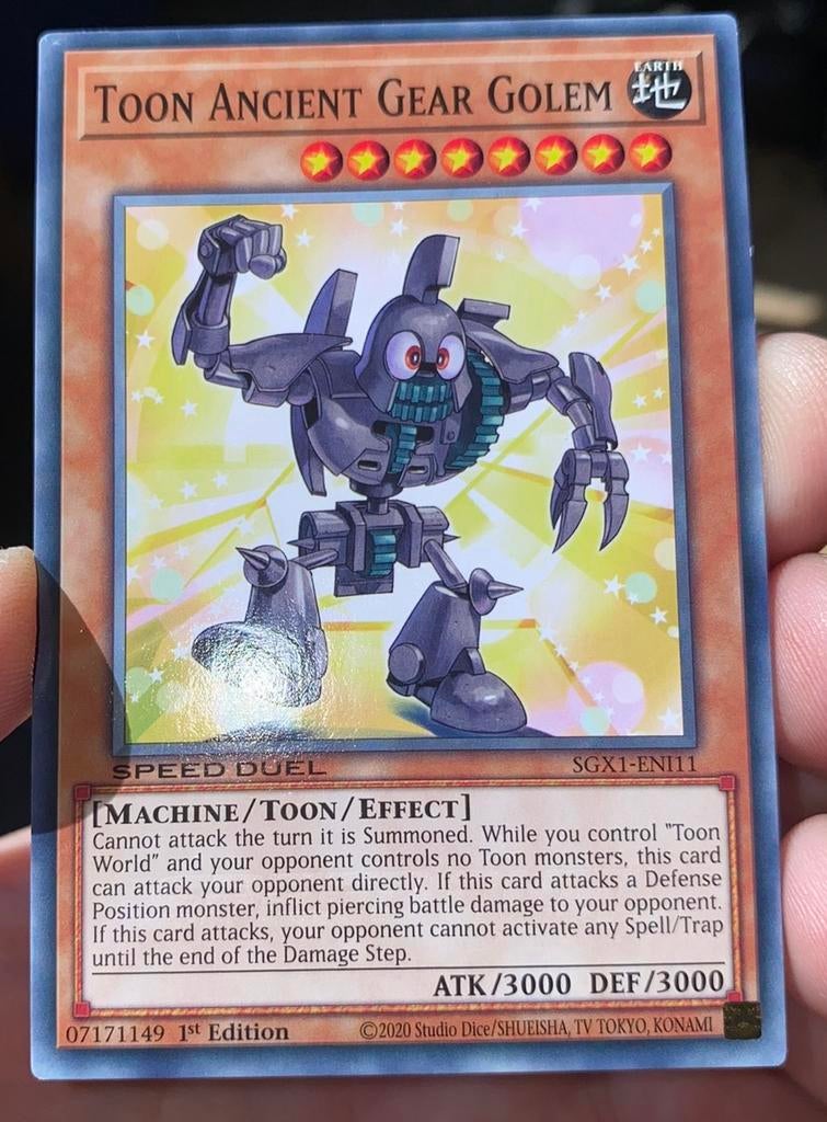 Yu-Gi-Oh! Toon Ancient Gear Golem SGX1 1st Edition !, Ophalen of Verzenden, Zo goed als nieuw, Losse kaart