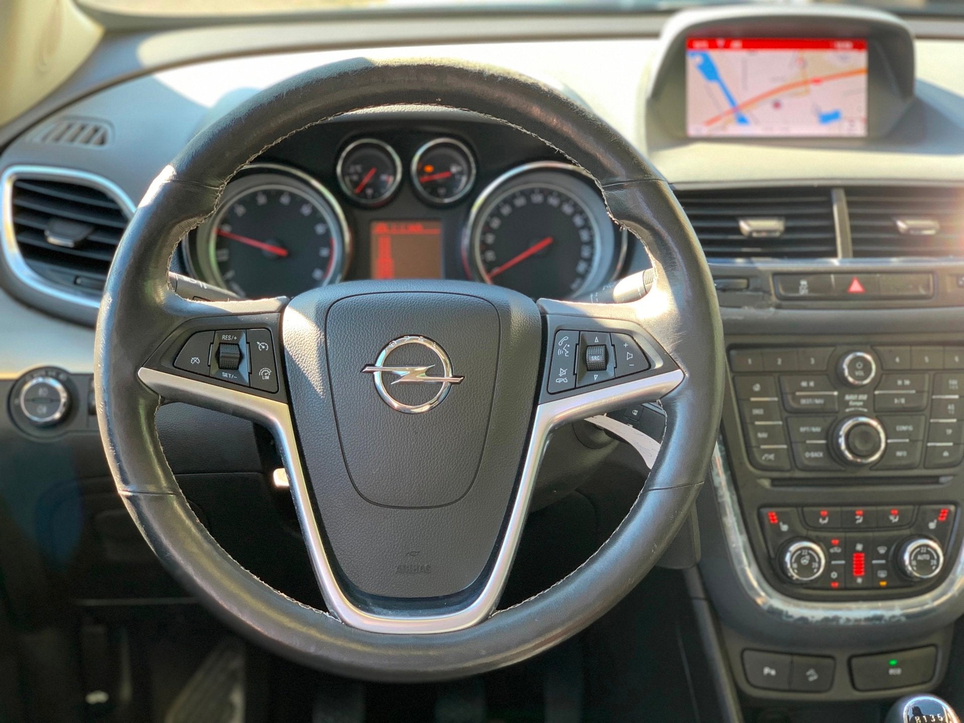 Opel Mokka 1.4 T Cosmo|2e Eigenaar|Navigatie|Panoramadak|Cam, Auto's, Voorwielaandrijving, Euro 5, Gebruikt, 4 cilinders