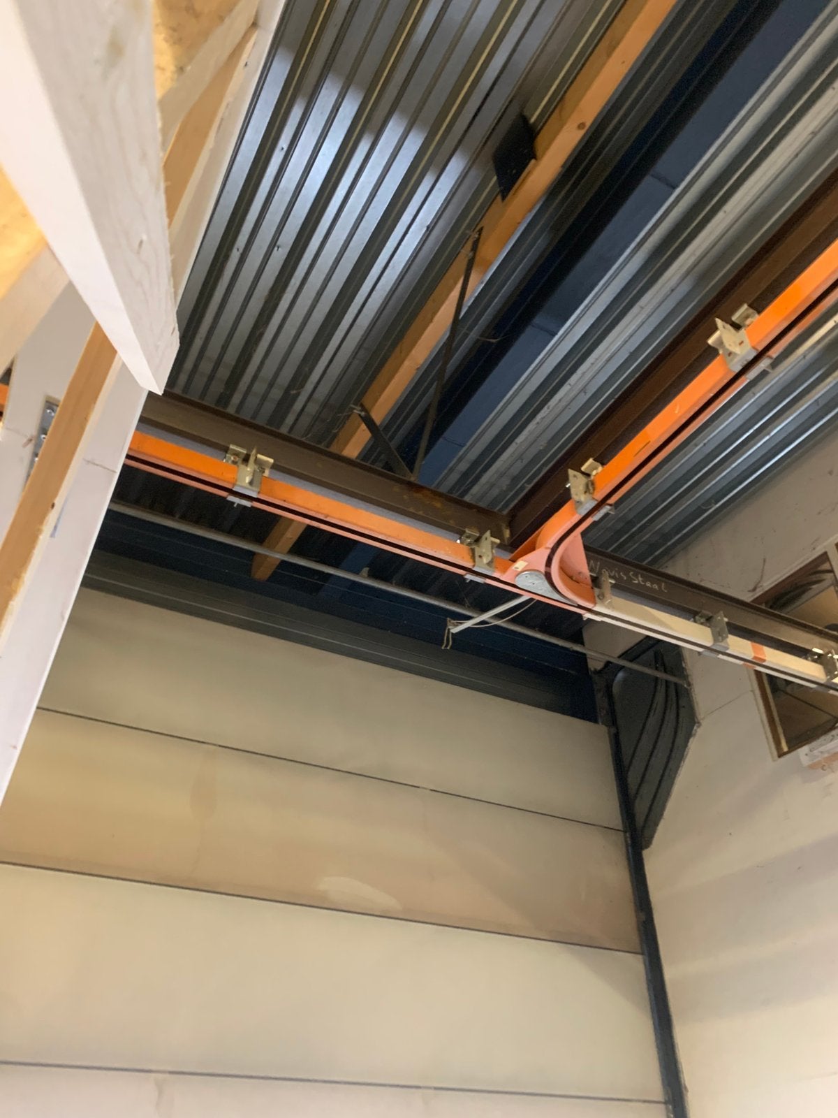 Monorail systeem 240.000 (74x74mm) spuiterij,timmerfabriek, Ophalen, Gebruikt