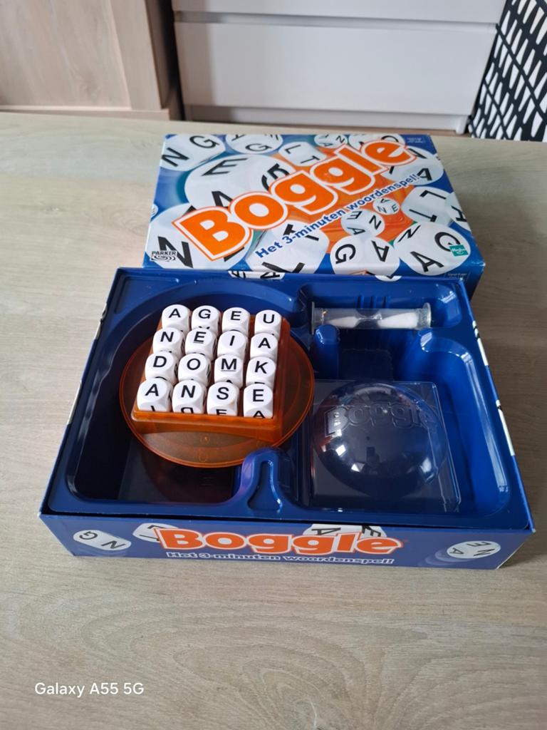 Boggle - Het 3-minuten woordenspel, Parker / Hasbro, Gebruikt, Ophalen of Verzenden, Een of twee spelers