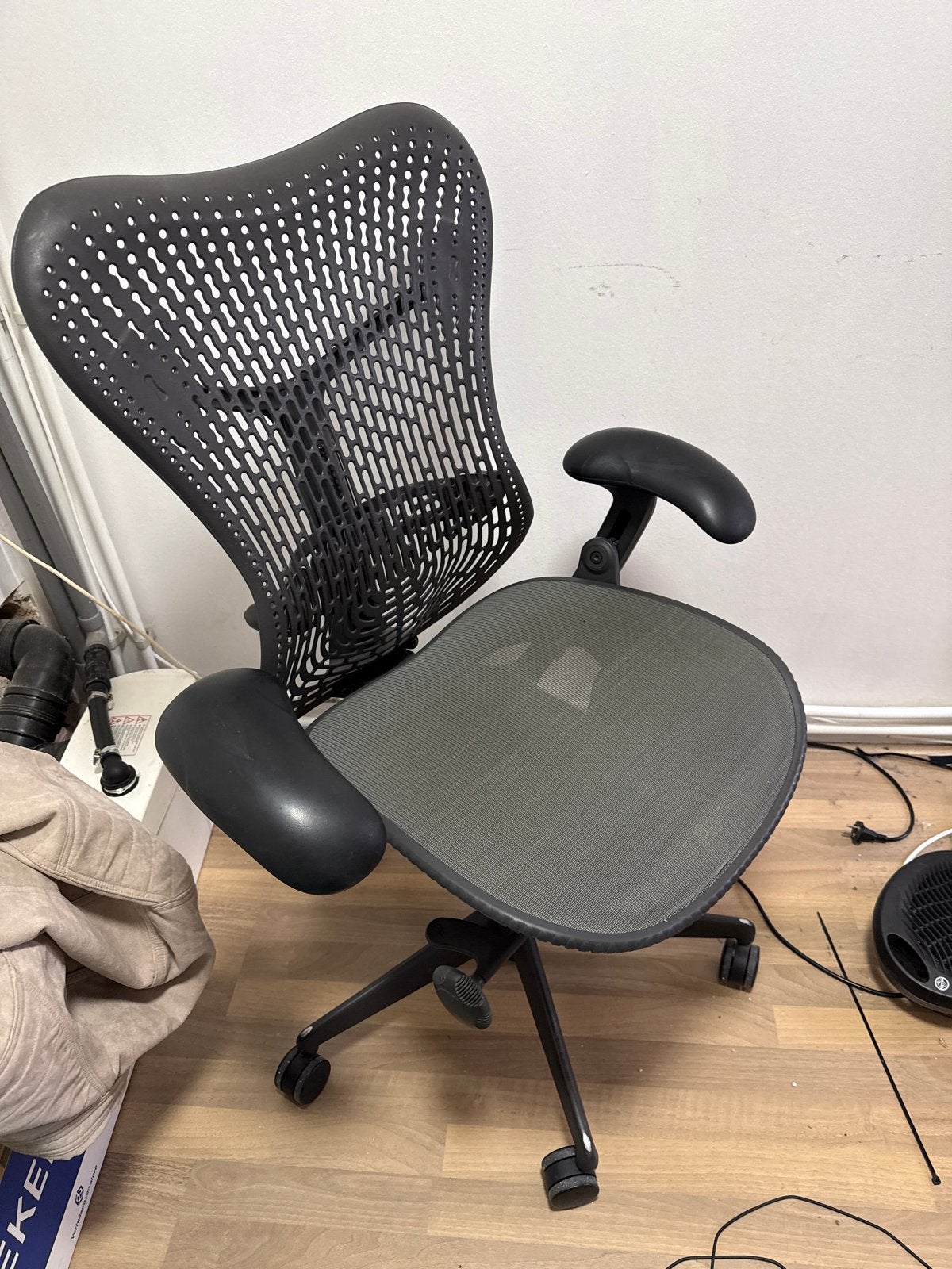 Herman Miller Mirra - Zwart, Ophalen, Gebruikt, Zwart, Bureaustoel