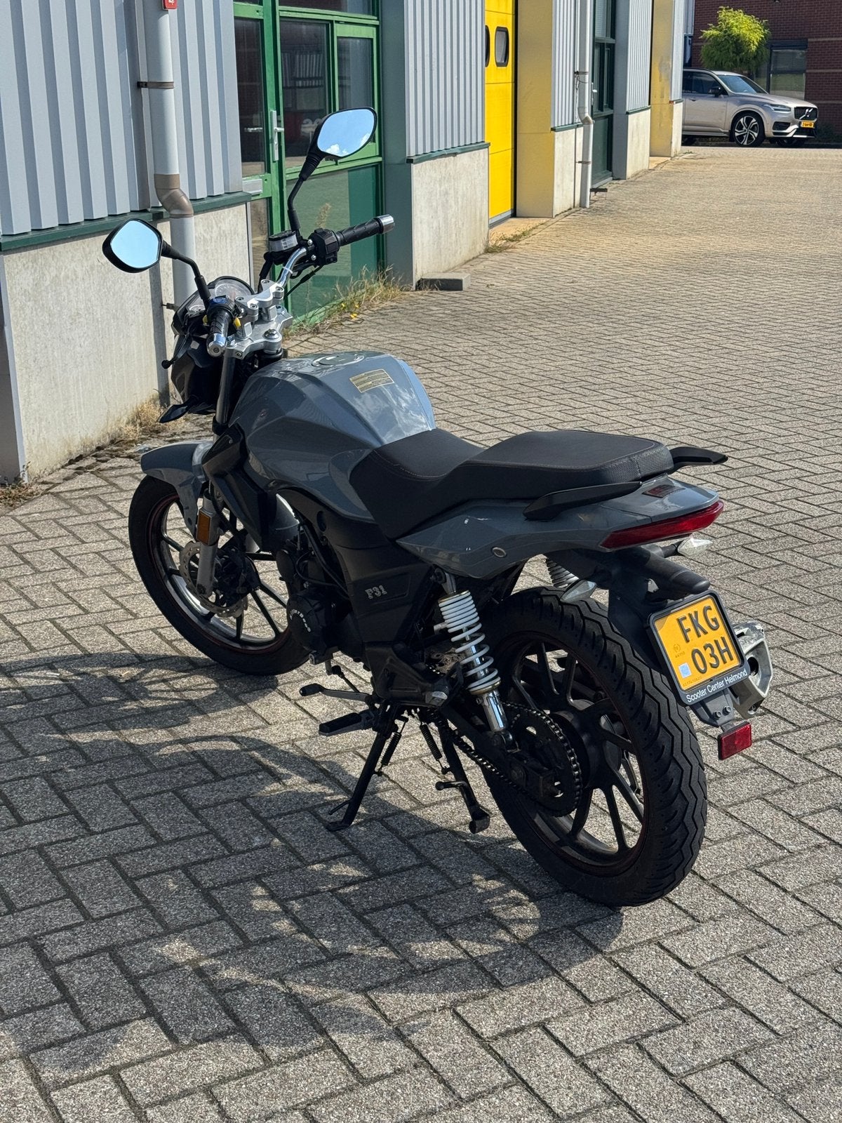 Killerbee F31 2022 Nardo Grey Schakelbrommer!, Ophalen of Verzenden
