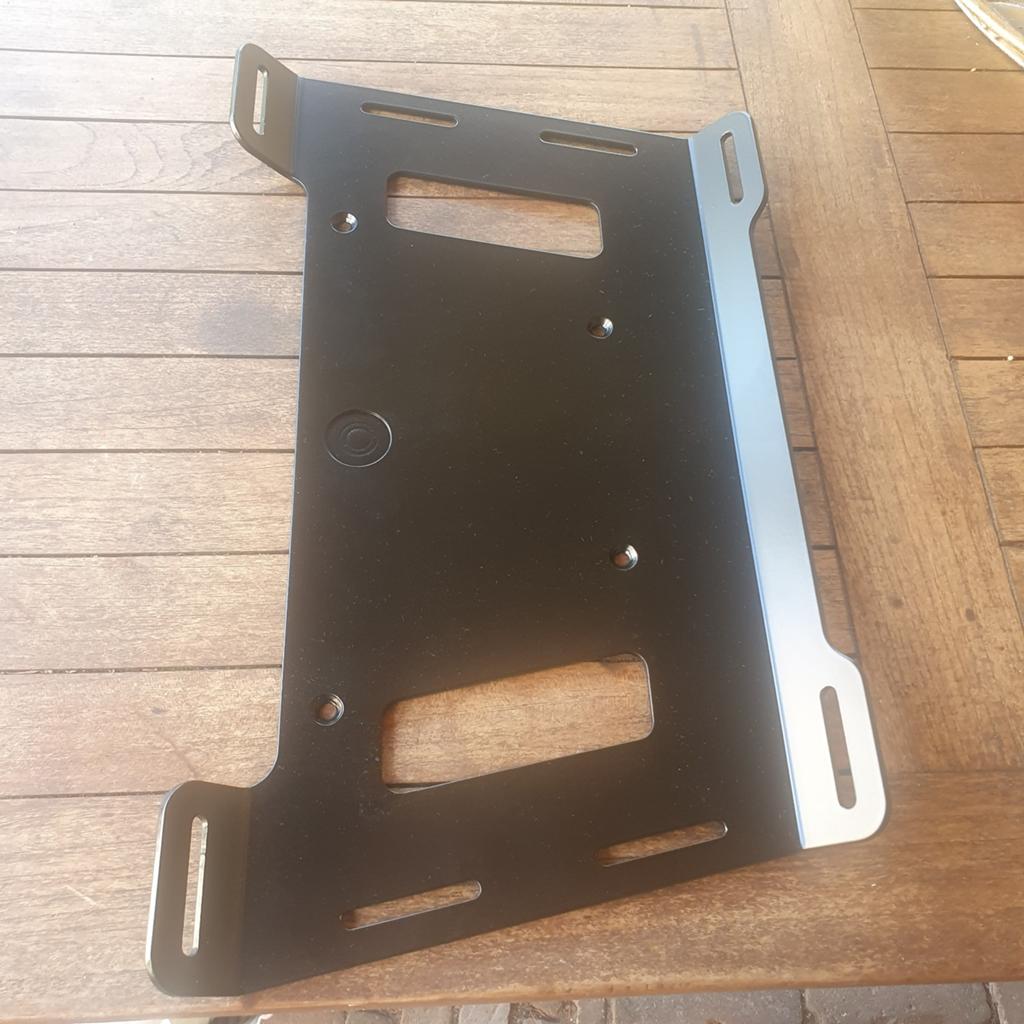 Nieuwe Bmw R1200R(S) en R1250R(S) onderplaat voor roltas., Ophalen of Verzenden, Nieuw