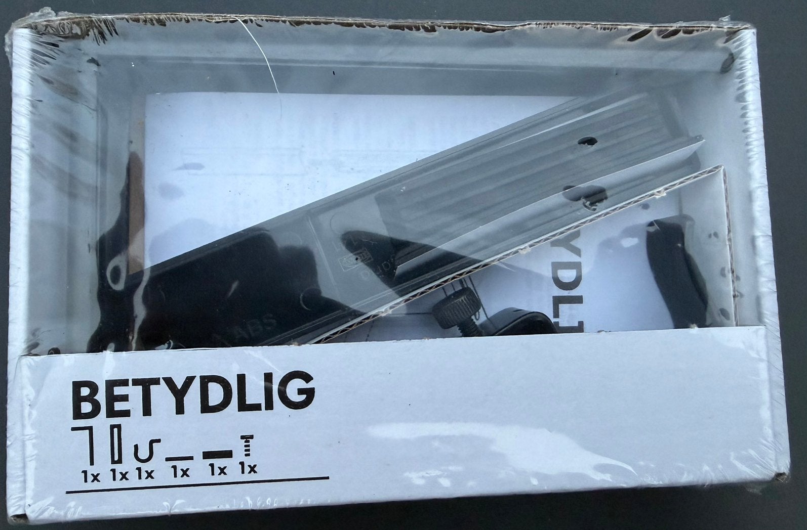 3x IKEA BETYDLIG gordijnroede bevestiging zwart – nieuw, Huis en Inrichting, IKEA, Ophalen, Zo goed als nieuw, Zwart