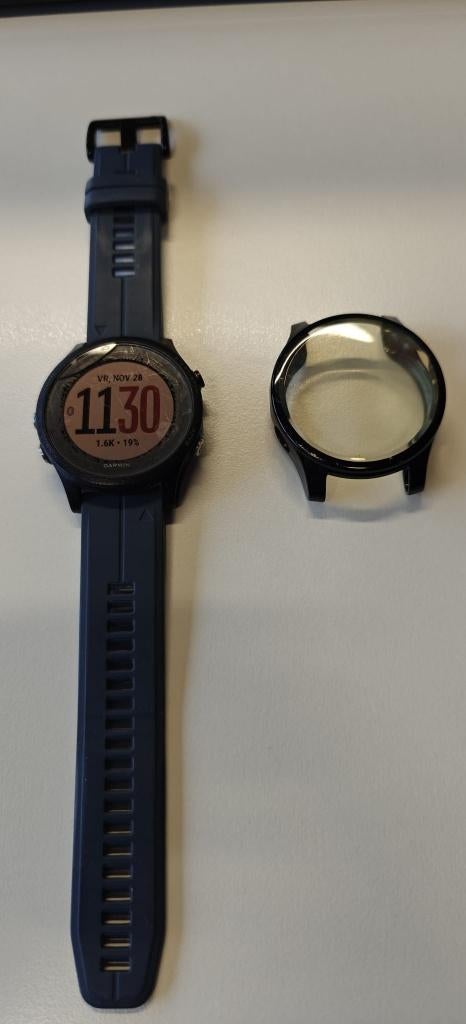 Garmin Forerunner 935–GPS Sporthorloge–Barst in Scherm–Werkt, Gebruikt, Zwart, Garmin forerunner, Ophalen of Verzenden